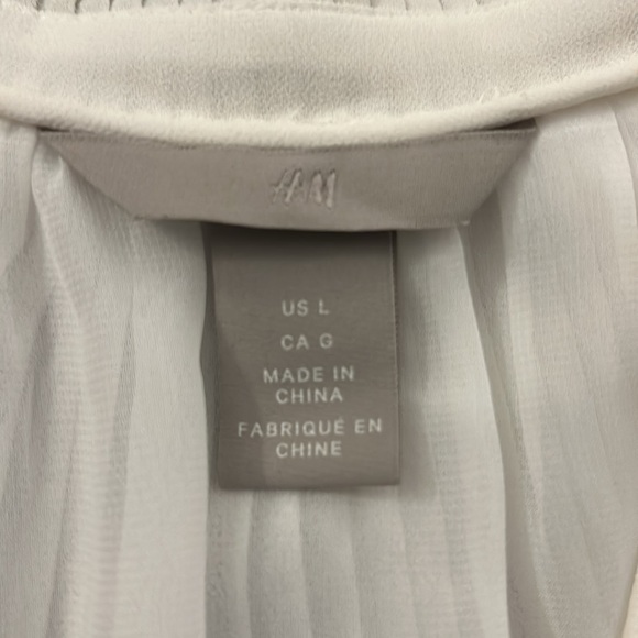 H&M women’s pleated long sleeves whit/ cream blouse - Picture 6 of 14